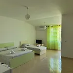 Bar & Hotel Amaxhe